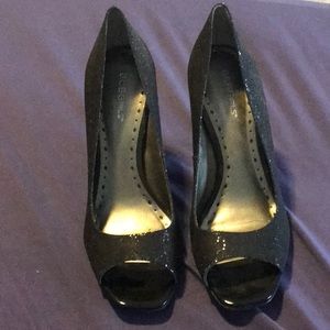 BCBG Girls Sparkle Black Peep toe Heel Sz 10B